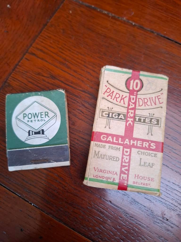 Vintage Park Drive sigarettendoosje en Power Petrol lucifers, Verzamelen, Rookartikelen, Aanstekers en Luciferdoosjes, Ophalen of Verzenden