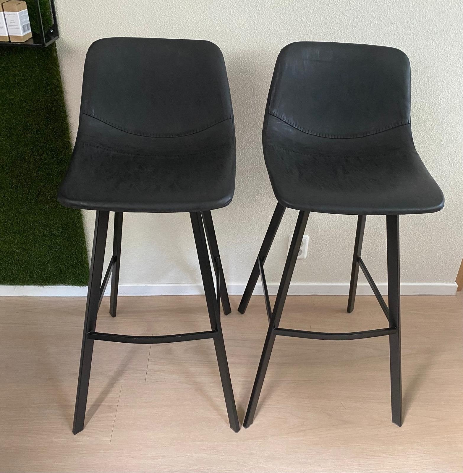 2 barkrukken prima staat, Huis en Inrichting, Barkrukken, 2 krukken, Ophalen, 60 tot 90 cm