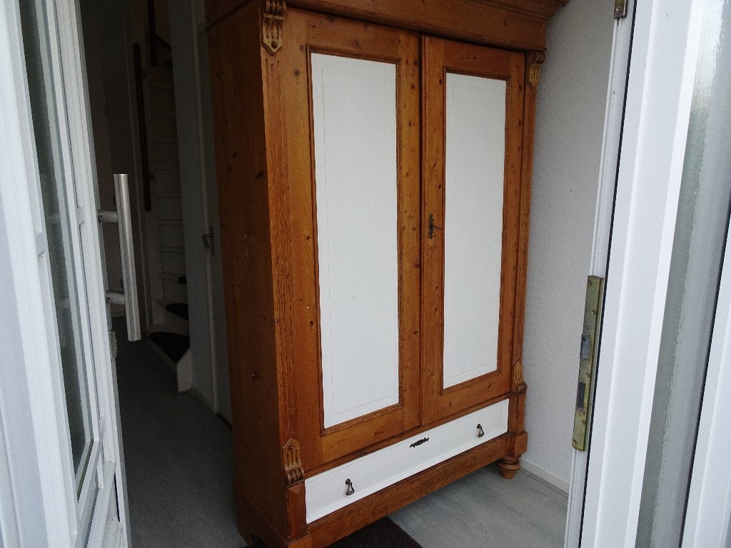ANTIEKE GRENEN KLEDINGKAST, Ophalen