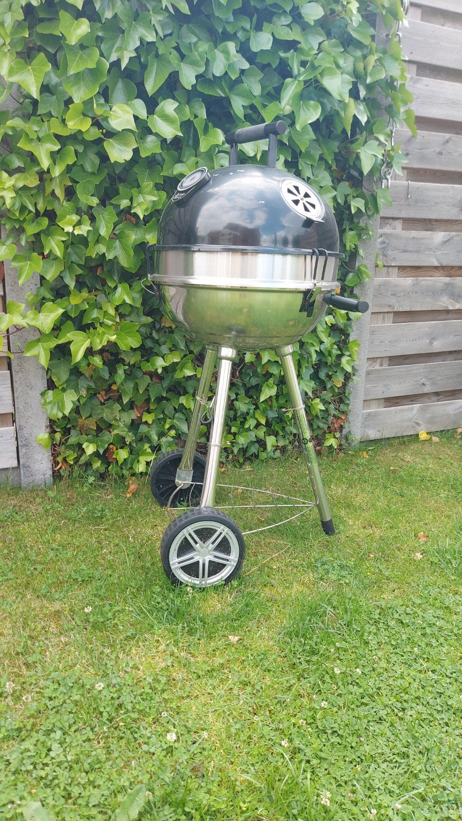 Jamie Oliver barbecue - nooit gebruikt, lichte vliegroest, Ophalen, Zo goed als nieuw, Jamie Oliver