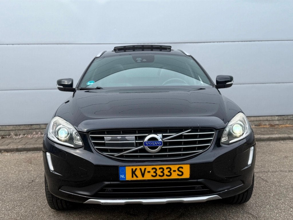 Volvo XC60 2.0 D4 FWD R-Design (bj 2014) PANO|LEER|BLIS|AUT|, Auto's, Volvo, Euro 5, Zwart, 4 cilinders, 1634 kg