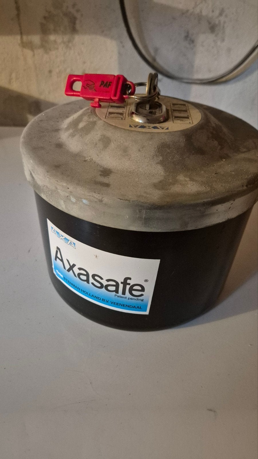 AXA Safe Kluis voor Caravan, Camper of Vouwwagen, Ophalen, Gebruikt