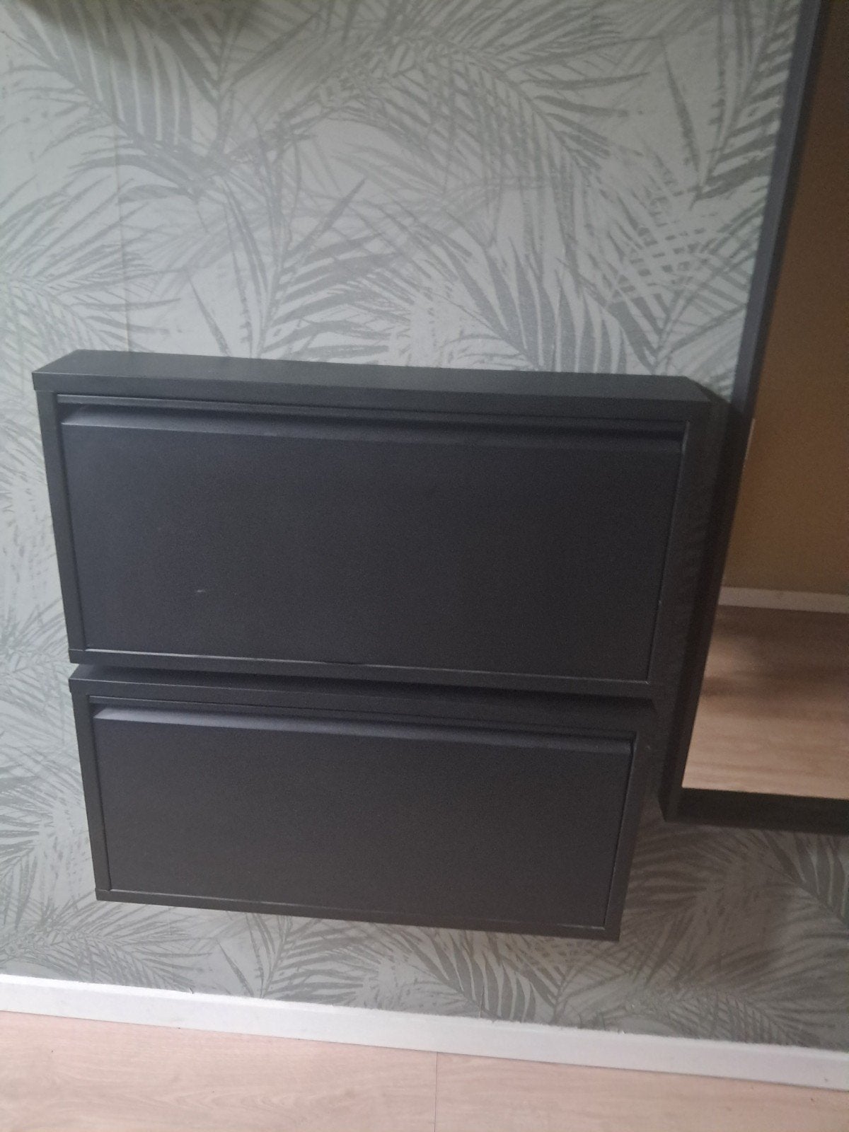 2 zwart metalen schoenenkastjes van Spinder Design, Ophalen, Gebruikt