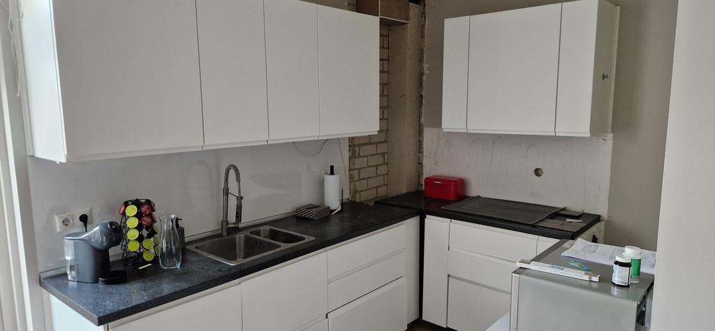 Witte hoek keuken greeploos  (Ikea) inclusief vaatwasser, Huis en Inrichting, Keuken | Complete keukens, Wit, Hoekkeuken, Ophalen of Verzenden