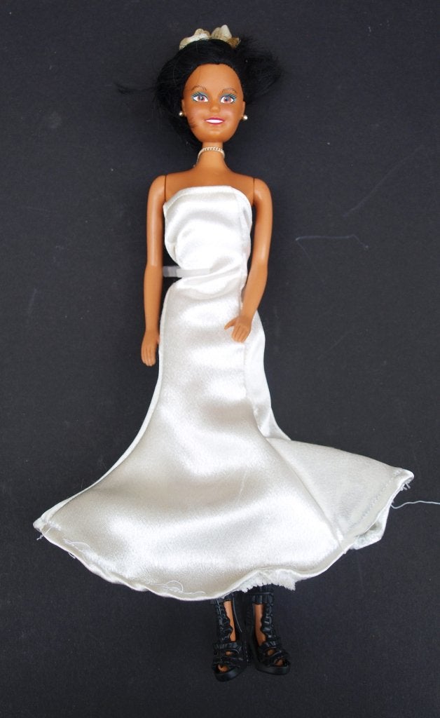 Barbie in trouwjurk - NIEUWSTAAT, Ophalen of Verzenden, Nieuw, Pop