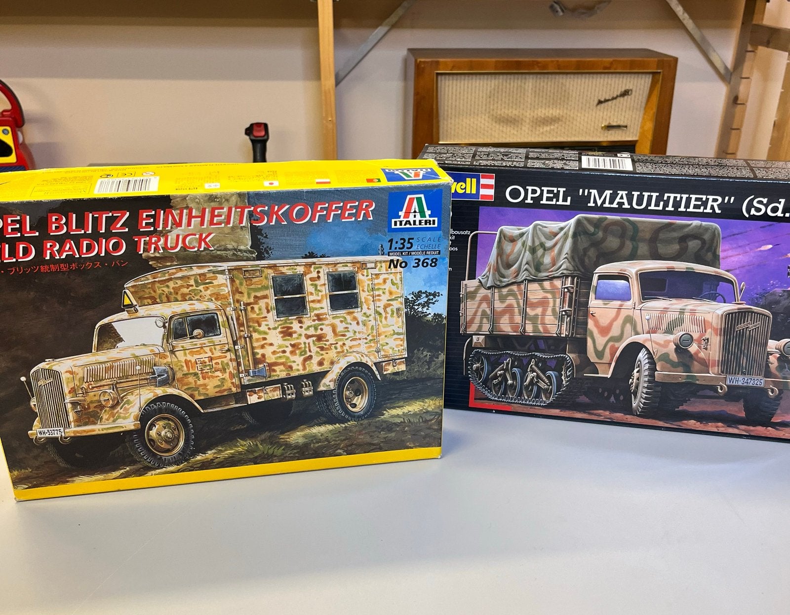 Set van 2: Opel Blitz Field Radio Truck & Opel Maultier, Italeri, 1:32 tot 1:50, Ophalen of Verzenden, Zo goed als nieuw