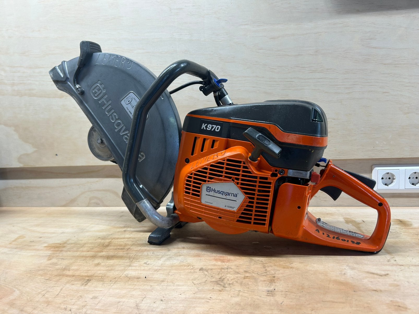 Husqvarna k970 400mm blad/kap bandenzaag, Ophalen of Verzenden, Zo goed als nieuw