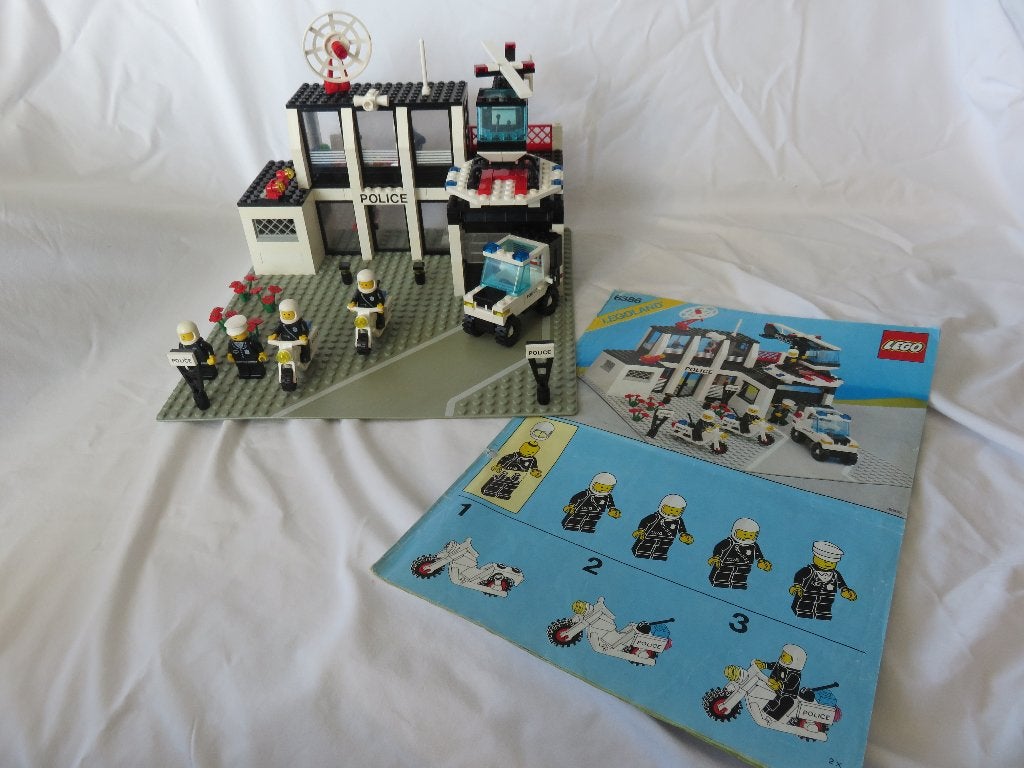 Lego classic town, set 6386 police command base, Kinderen en Baby's, Speelgoed | Duplo en Lego, Gebruikt, Lego, Complete set, Compleet