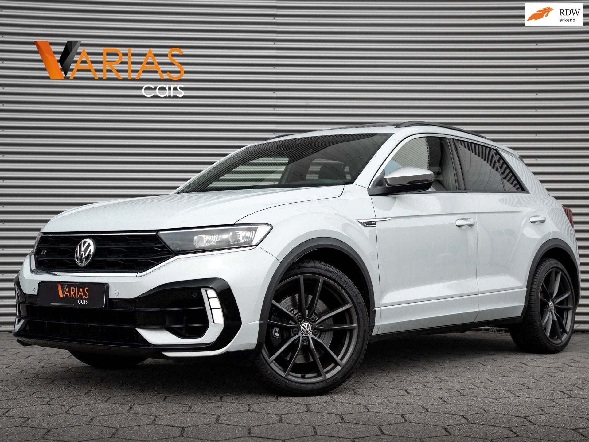 Volkswagen T-Roc 2.0 TSI 4Motion Sport Business R Akra Pano, Auto's, Volkswagen, Automaat, Dealer onderhouden, Stof, Gebruikt