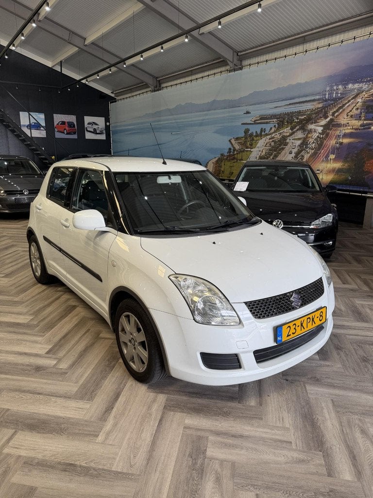 Suzuki Swift 1.3 Comfort, Voorwielaandrijving, Stof, 400 kg, Origineel Nederlands