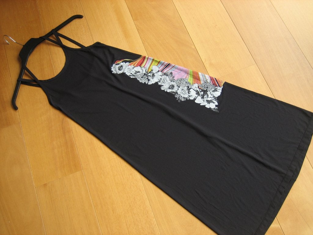 Exclusief zwart jurkje met logo JUST CAVALLI 34-36 snazzeys, Kleding | Dames, Verzenden, Zwart, Zo goed als nieuw, Maat 36 (S)