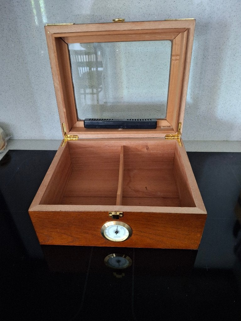humidor, Ophalen, Zo goed als nieuw, Tabaksdoos of Verpakking