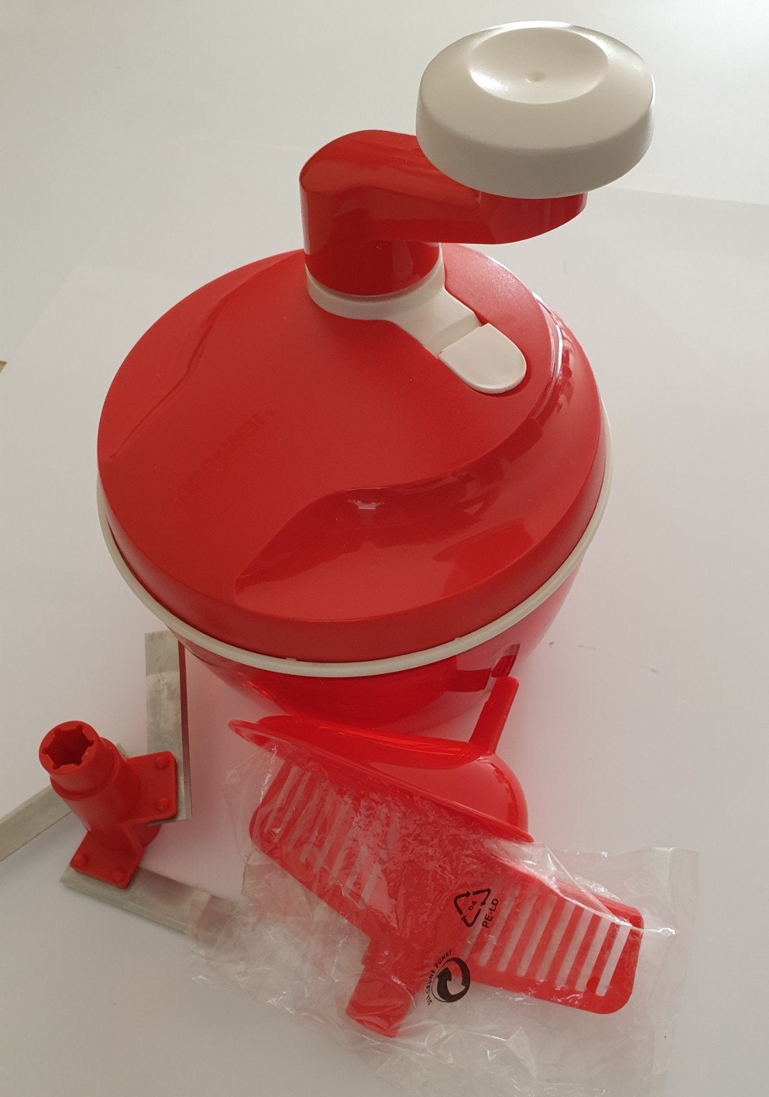 Tuppperware Quick Chef  Hak molen,Garde, Meng/ kom, Ophalen of Verzenden, Zo goed als nieuw, Bak of Kom, Met compartimenten