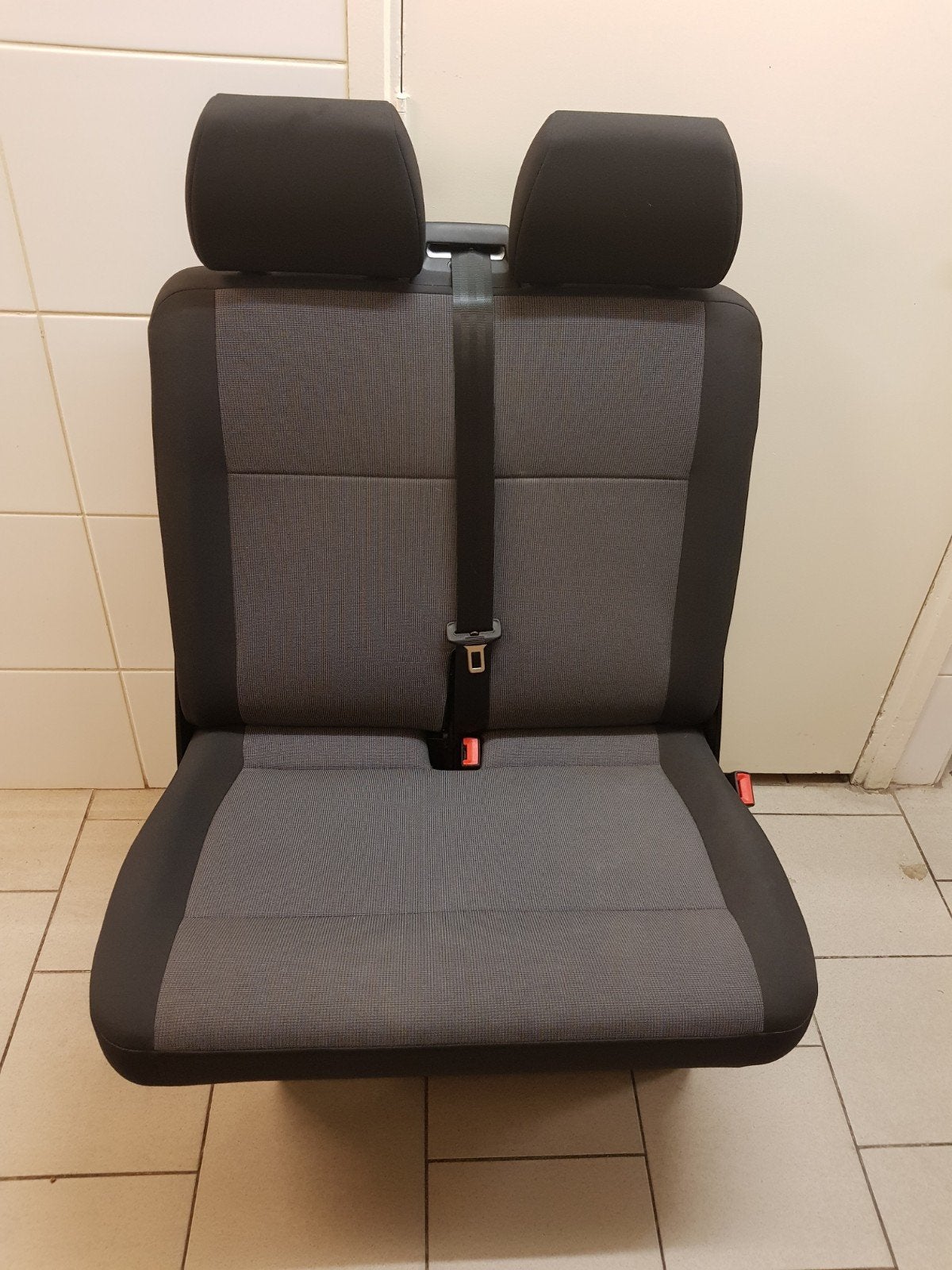 VOLKSWAGEN TRANSPORTER T5 T6 BIJRIJDERSBANK 2 ZITS BANK, Auto-onderdelen, Ophalen, Nieuw, Austin