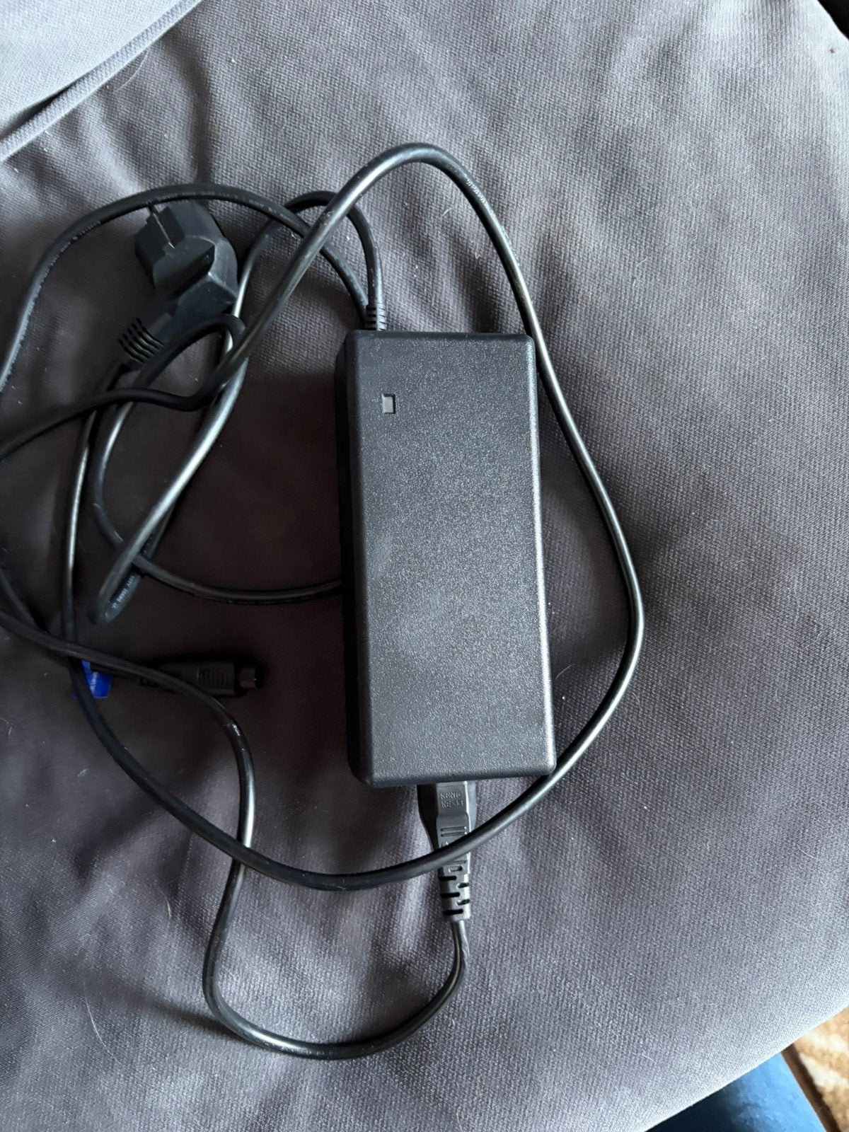 Oplader voor electrische fiets, Ophalen, Zo goed als nieuw, Overige merken