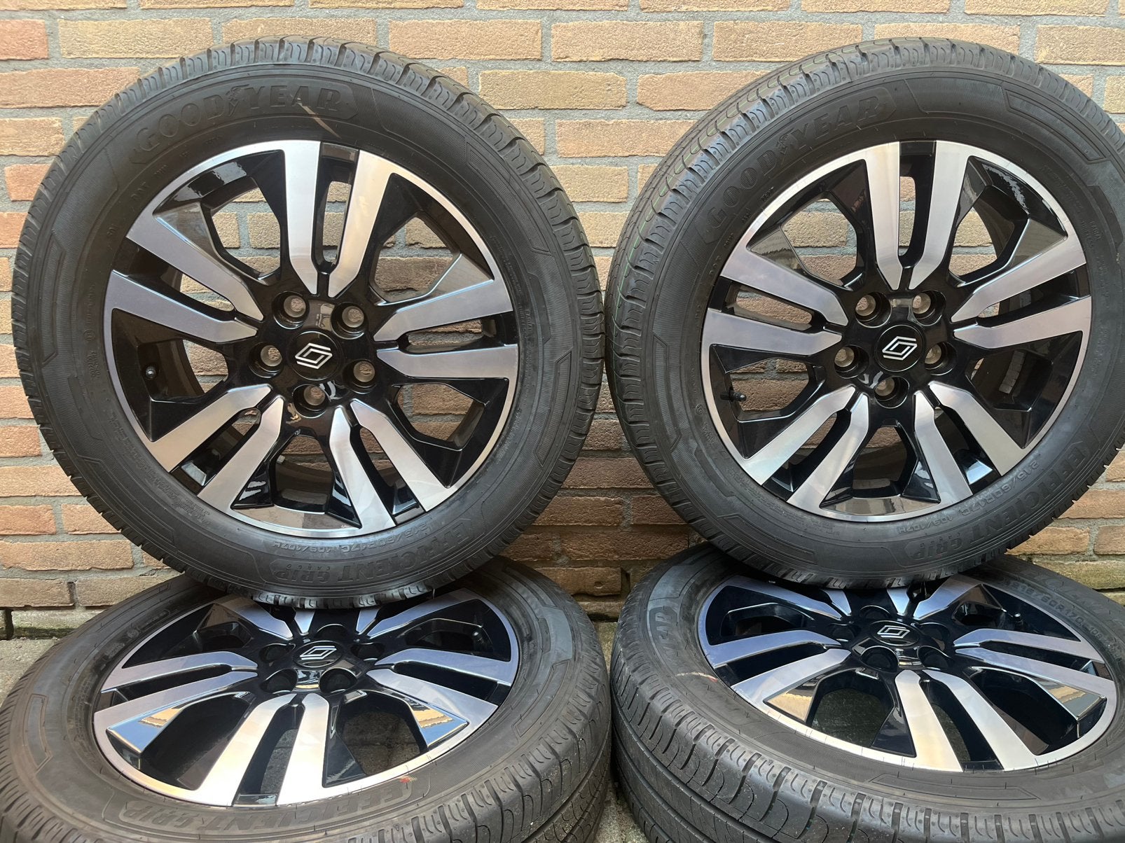 Nieuwe 17” orig Renault Trafic Fiat Talento Goodyear zomer., Banden en Velgen, Nieuw, 17 inch, Ophalen of Verzenden