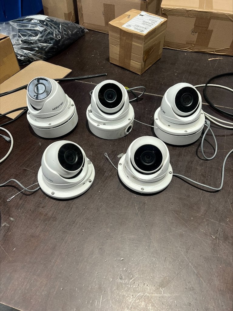 Hikvision CCTV camerasysteem – 5 camera's + recorder, Ophalen of Verzenden, Gebruikt, Buitencamera