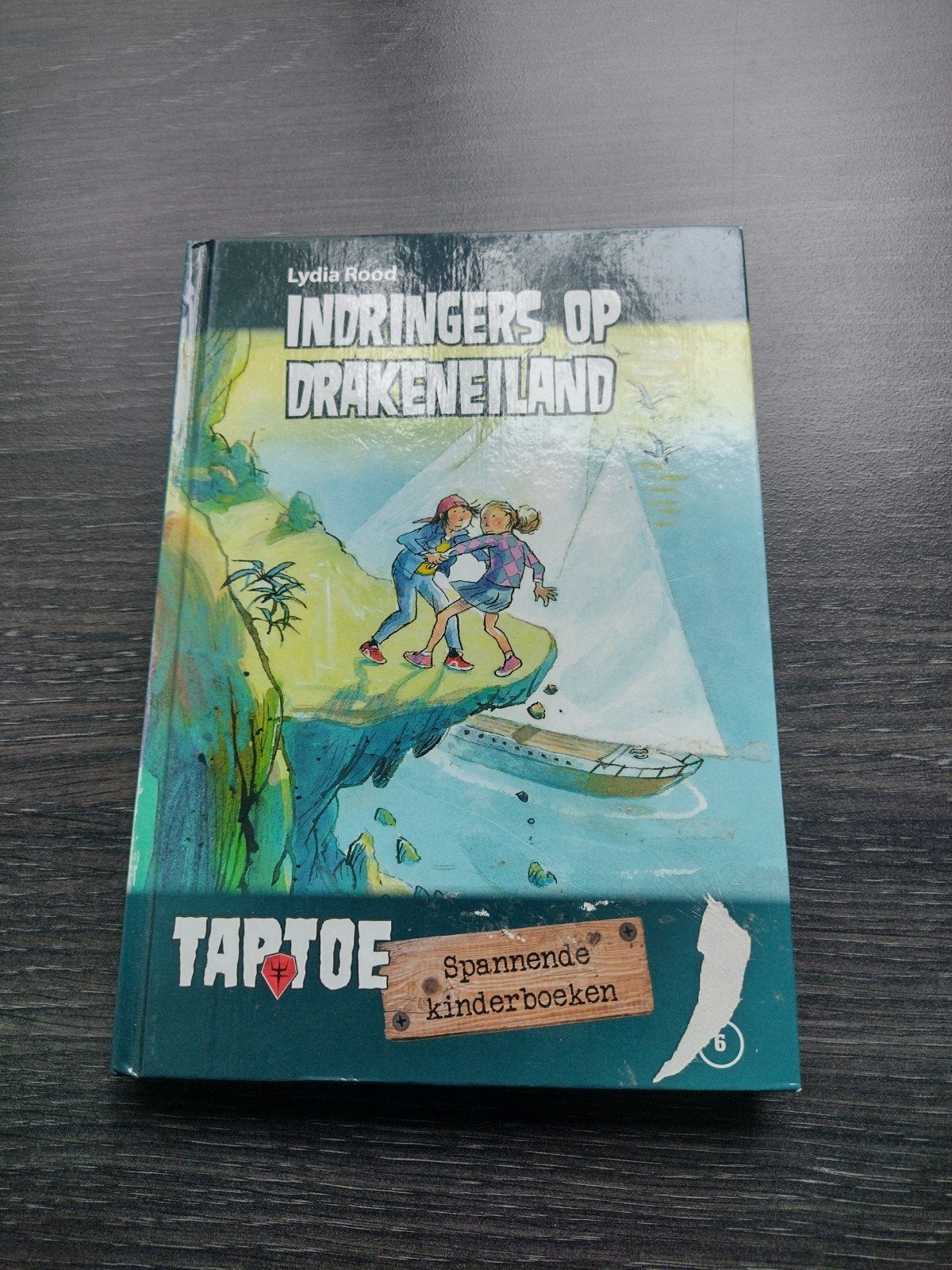 Indringers op drakeneiland, Boeken, Ophalen, Zo goed als nieuw