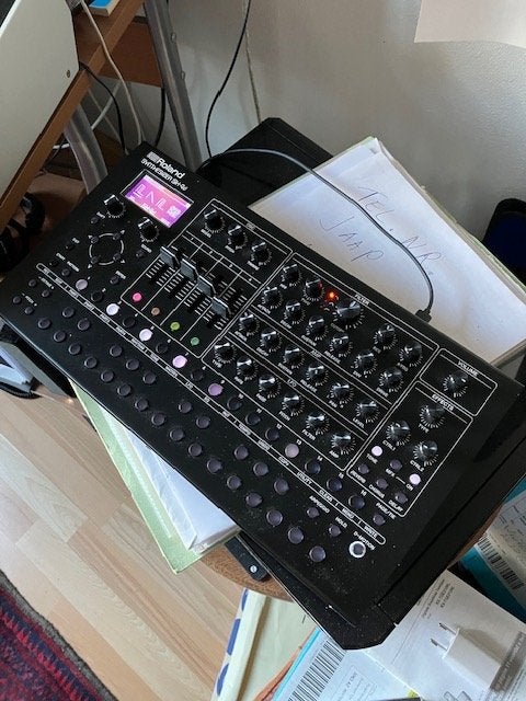Roland SH-4d, Muziek en Instrumenten, Roland, Zo goed als nieuw, Met midi-aansluiting, Overige aantallen