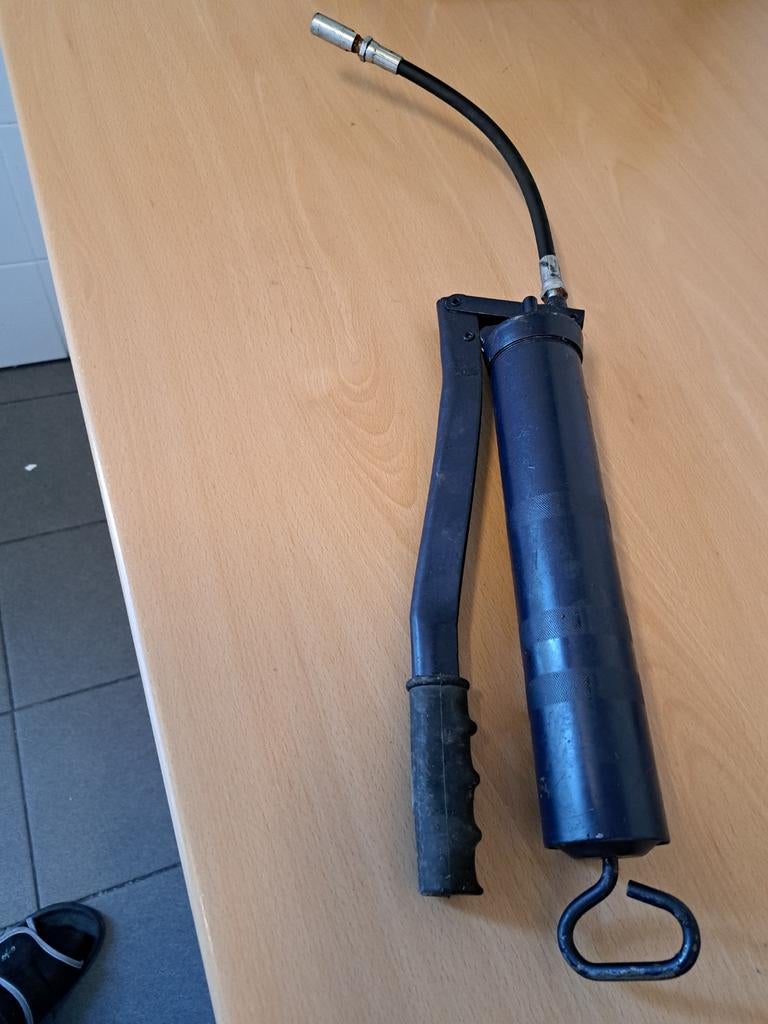 Vetspuit, Ophalen, Zo goed als nieuw