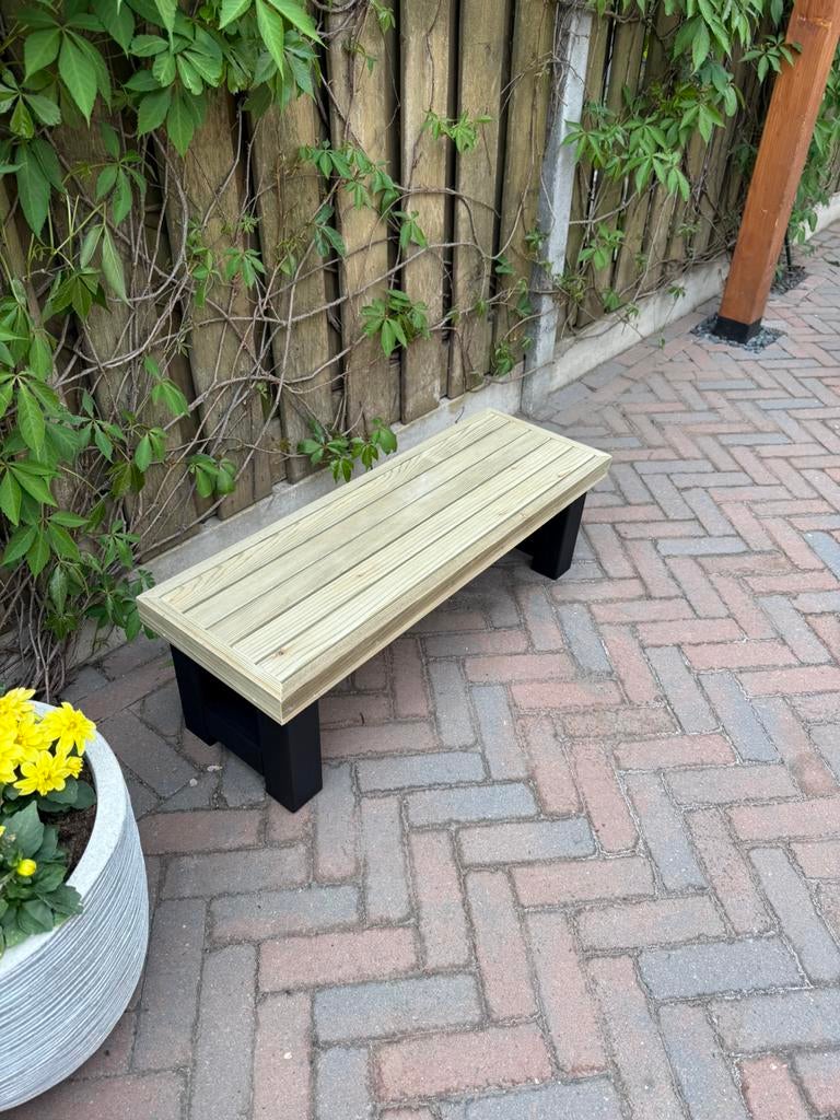 Nieuw krukje voor buiten van hout met houten poten. 90x28x30, Ophalen of Verzenden, Nieuw, Hout