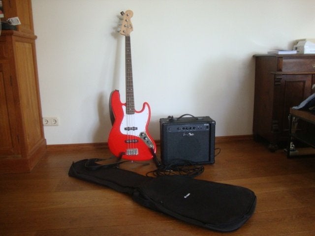 Squier by Fender jazz bass, Muziek en Instrumenten, Ophalen, Zo goed als nieuw, Elektrisch