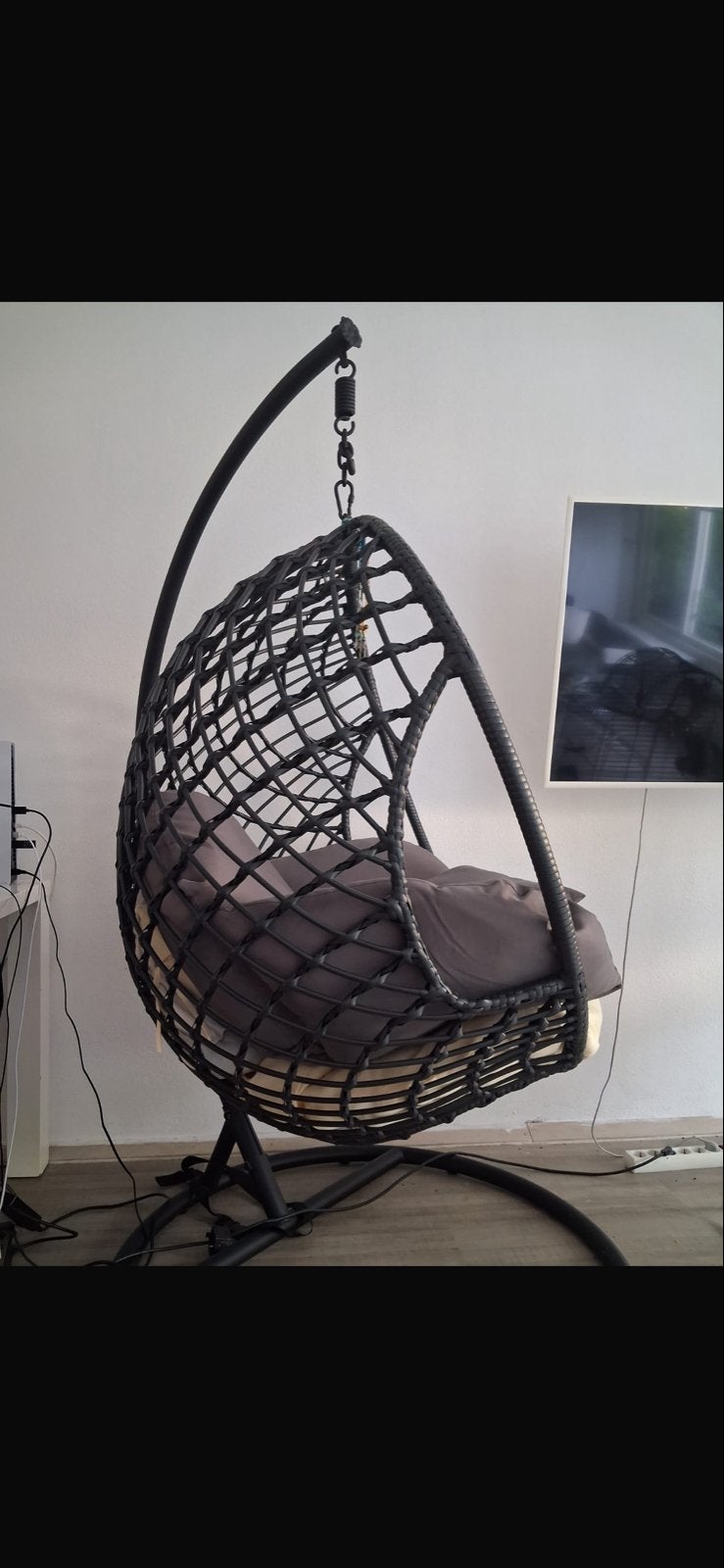 Comfortabele hangstoel met standaard en kussens, Zwart, Boho, Nieuw, Ophalen of Verzenden