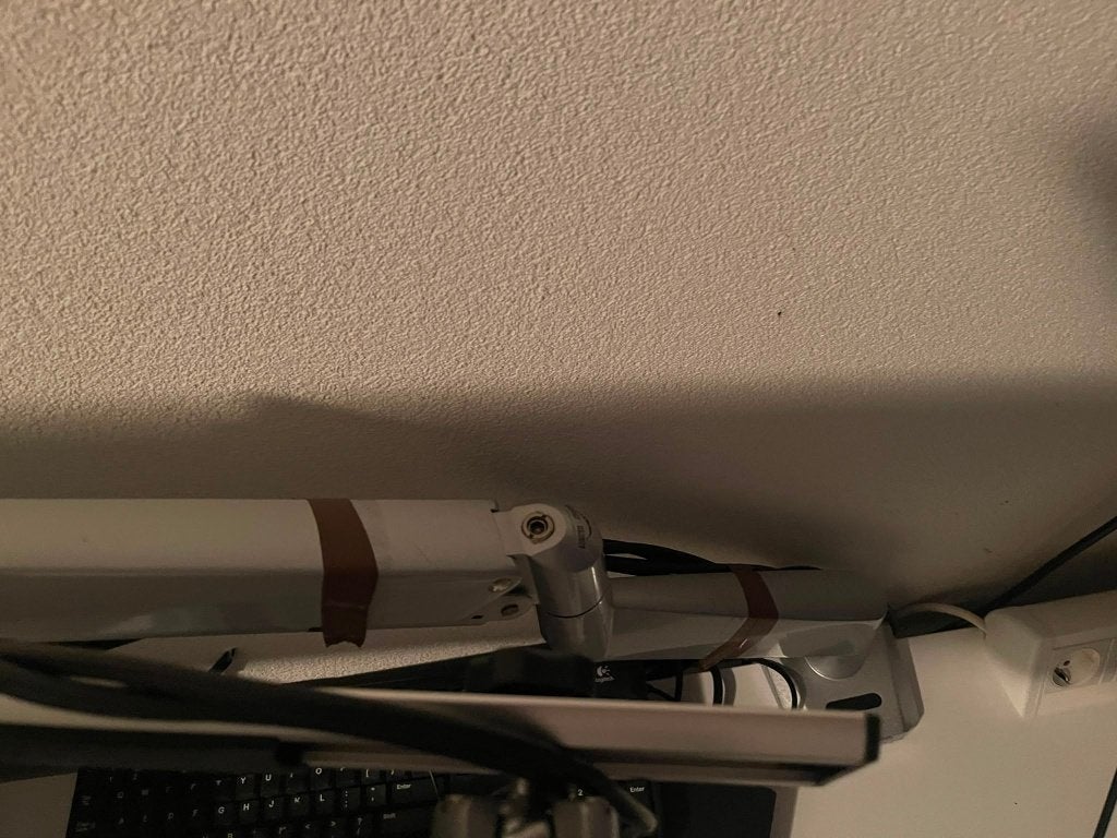 2 x Dell Monitoren en 1 Monitor Arm, Computers en Software, Monitoren, Ophalen, Draaibaar, HDMI, Onbekend