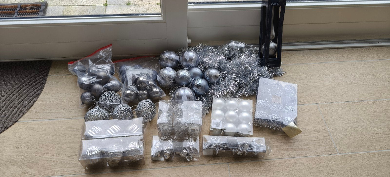 Complete set kerstballen zilver/grijs/antraciet, Diversen, Ophalen, Zo goed als nieuw