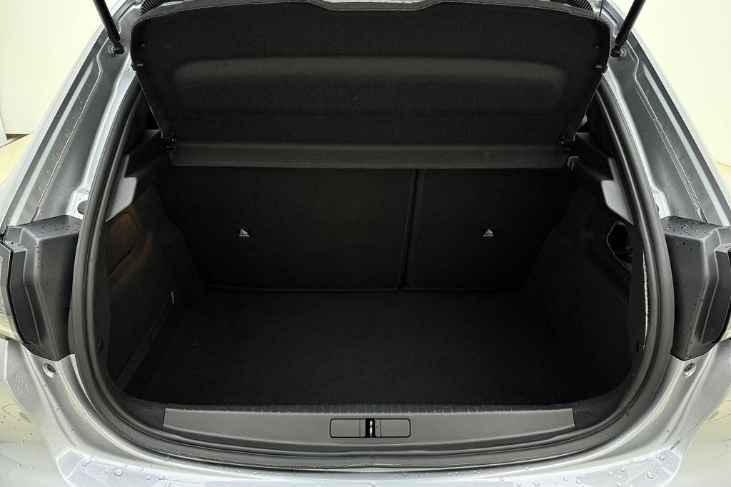 Peugeot 208 1.2 PureTech Allure Pack | 100 PK | Navigatie |, Voorwielaandrijving, Parkeersensor, 101 pk, Gebruikt