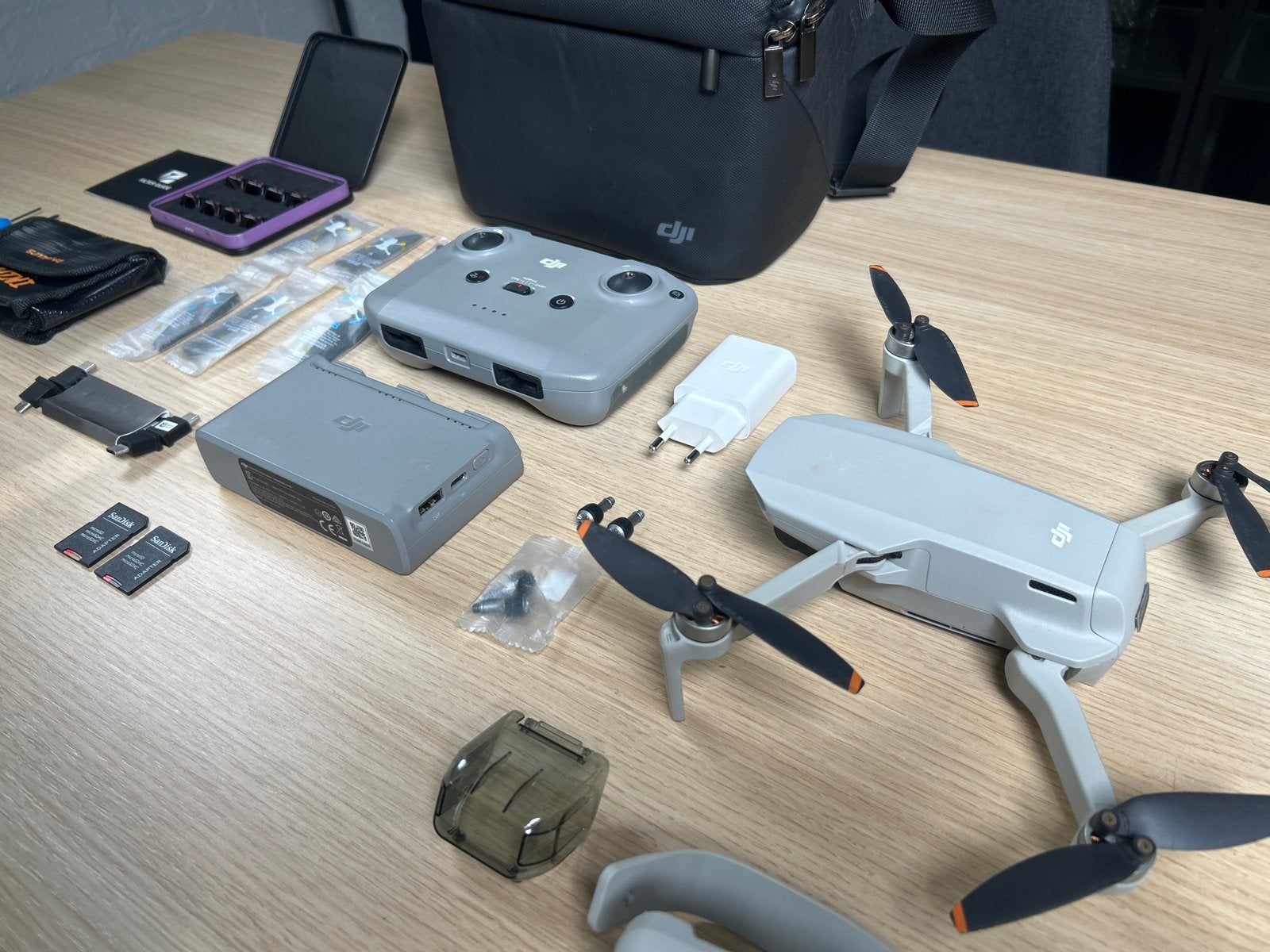 DJI Mini 2 Fly More Combo - Complete set met accessoires, Gebruikt, Cameradrone, DJI, 1 tot 5 kilometer