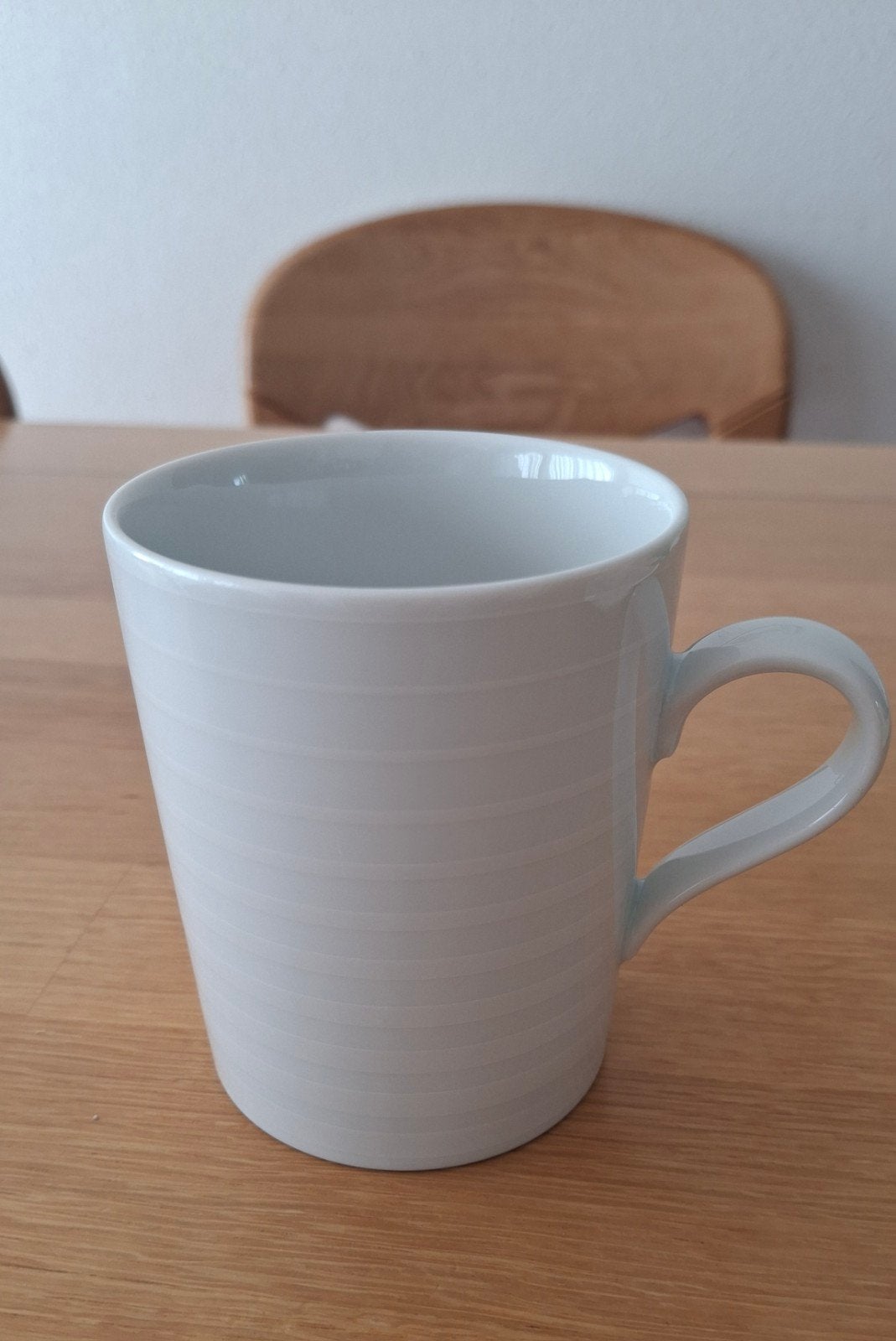 6 Witte mokken met subtiele streepjes, Ophalen, Keramiek, Mok, Zo goed als nieuw