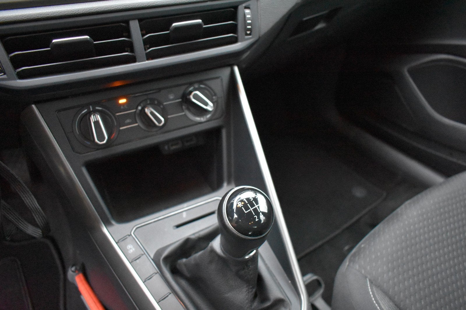 Volkswagen Polo 1.0 TSI 95pk 2019 Grijs, Auto's, Volkswagen, Voorwielaandrijving, Euro 6, 95 pk, 1055 kg
