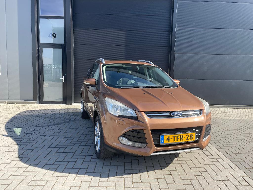 Ford Kuga Titanium | Camera | Keyless | Trekhaak | Pano-dak, Auto's, Ford, Bedrijf, Kuga, ABS, Achteruitrijcamera, Airbags, Airconditioning