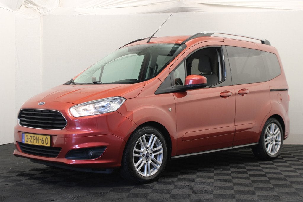 Ford Tourneo Courier 1.0 Titanium (bj 2015), Auto's, Voorwielaandrijving, Euro 5, Gebruikt, Beige