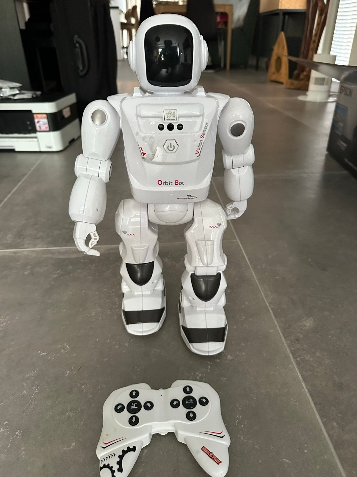 Orbit Bot Robot met Afstandsbediening, Ophalen, Zo goed als nieuw, Jongen of Meisje