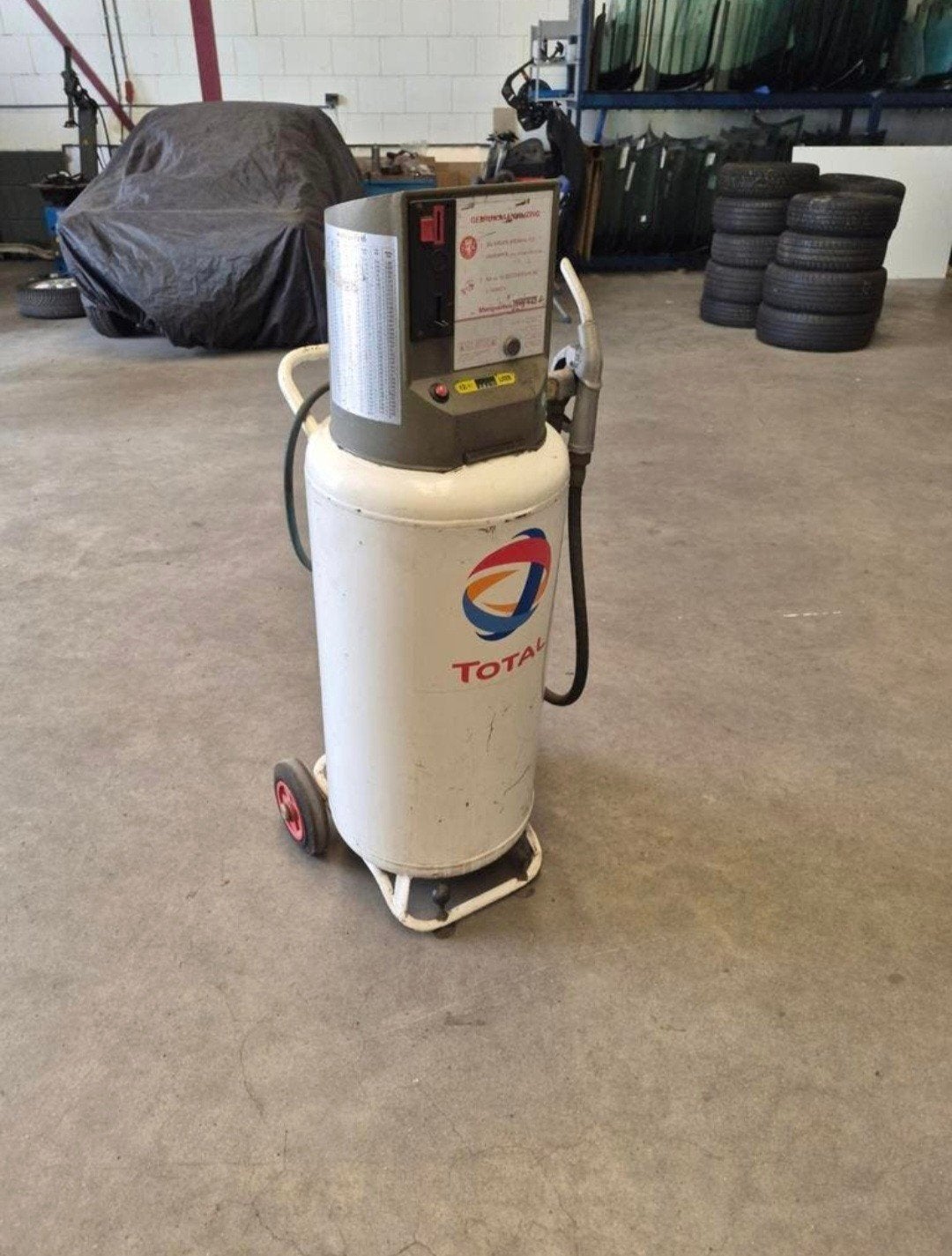 Brommer benzine tank - Total (oud model), Ophalen
