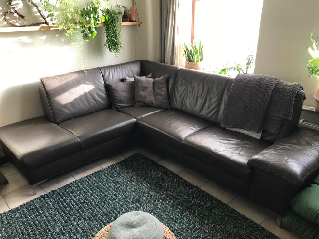 Taupe kleurige leren hoekbank van meubelwinkel Berkvens, Ophalen, Zo goed als nieuw, Leer