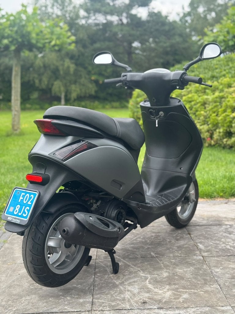⭐️Piaggio zip carburateur nieuwstaat mat grijs⭐️, Niet ingevuld, Niet ingevuld, Niet ingevuld