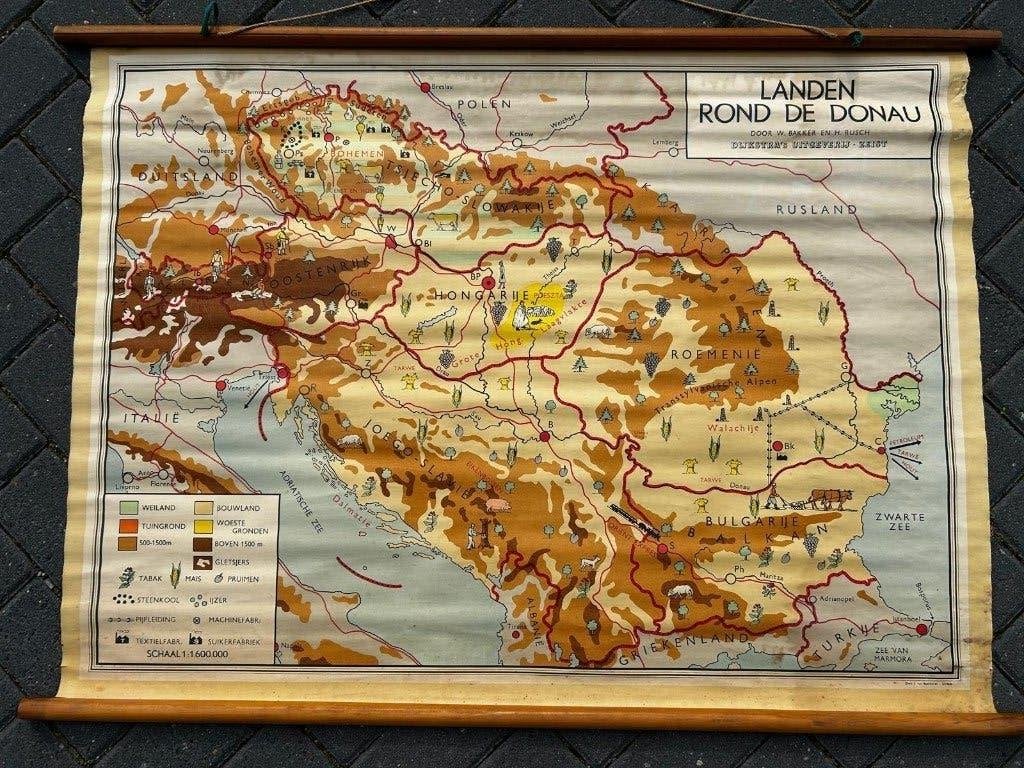 Landen rond de Donau (Bakker en Rusch), Ophalen of Verzenden, Aardrijkskunde