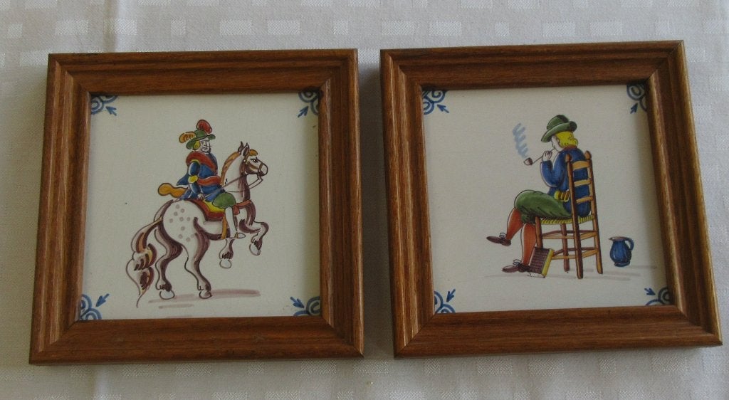 2 Makkum tegels, Ophalen of Verzenden