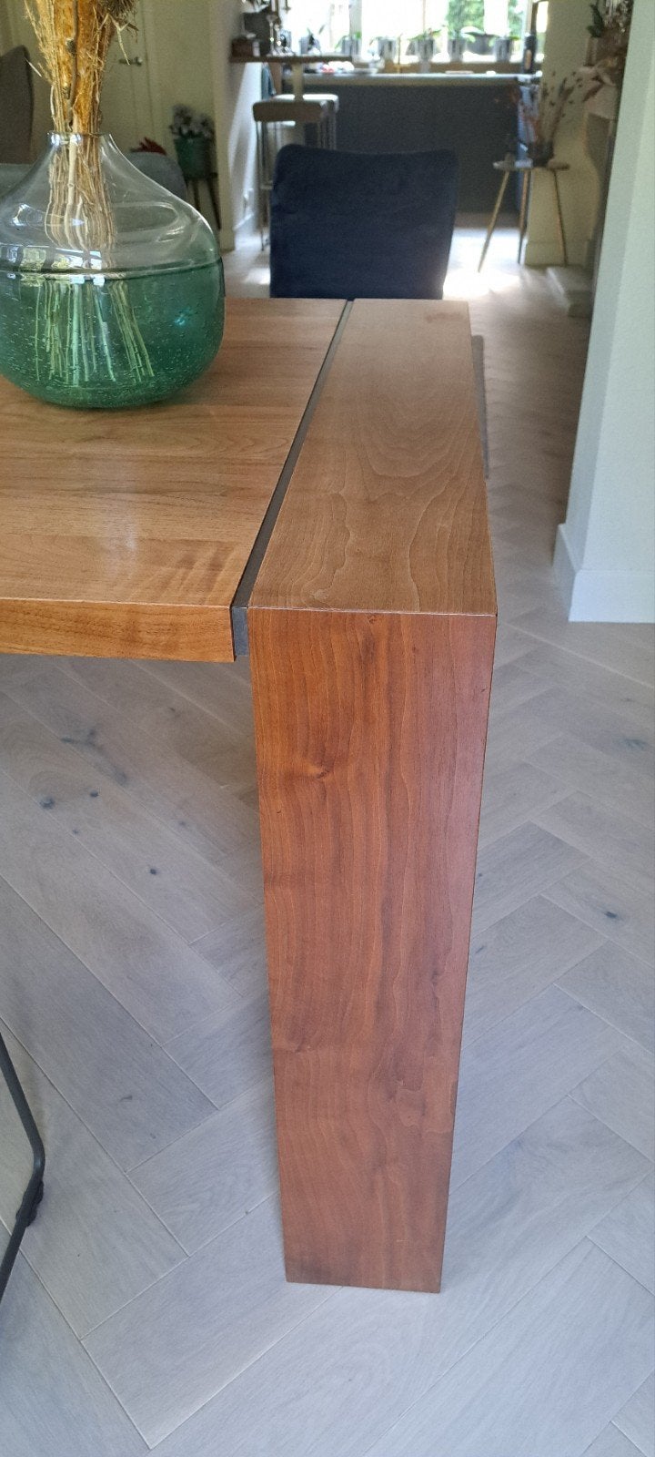 notenhouten eettafel  bert plantagie a, Huis en Inrichting, Ophalen, Gebruikt, 50 tot 100 cm, 150 tot 200 cm