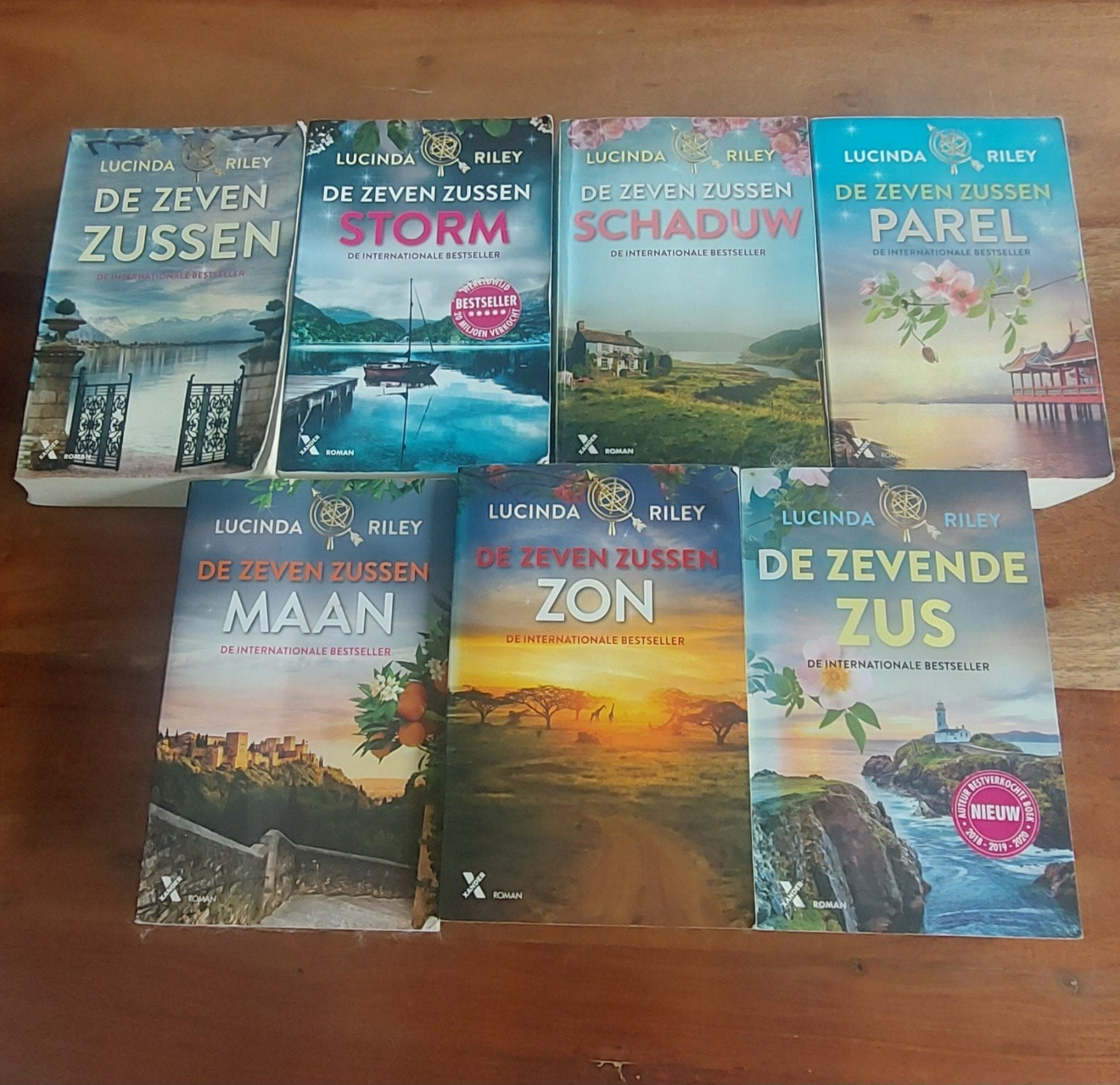 De Zeven Zussen serie - Lucinda Riley (7 boeken), Ophalen, Gelezen, Lucinda Riley