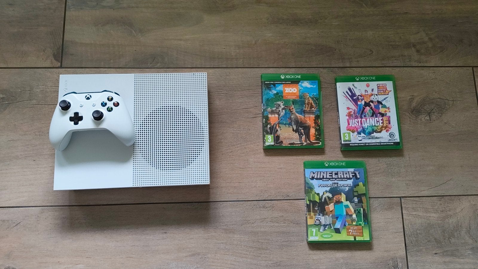 Xbox One S met controller en 3 games, Ophalen, Gebruikt, Overige genres, Eén computer