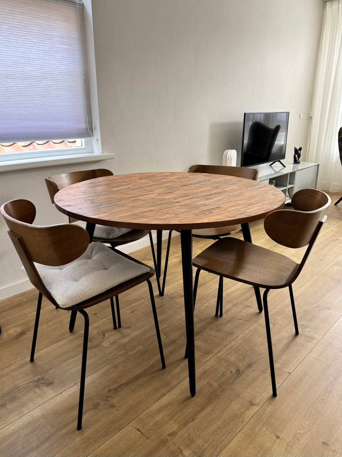 Eettafel met stoelen, Ophalen, Rond, Zo goed als nieuw, Vier personen