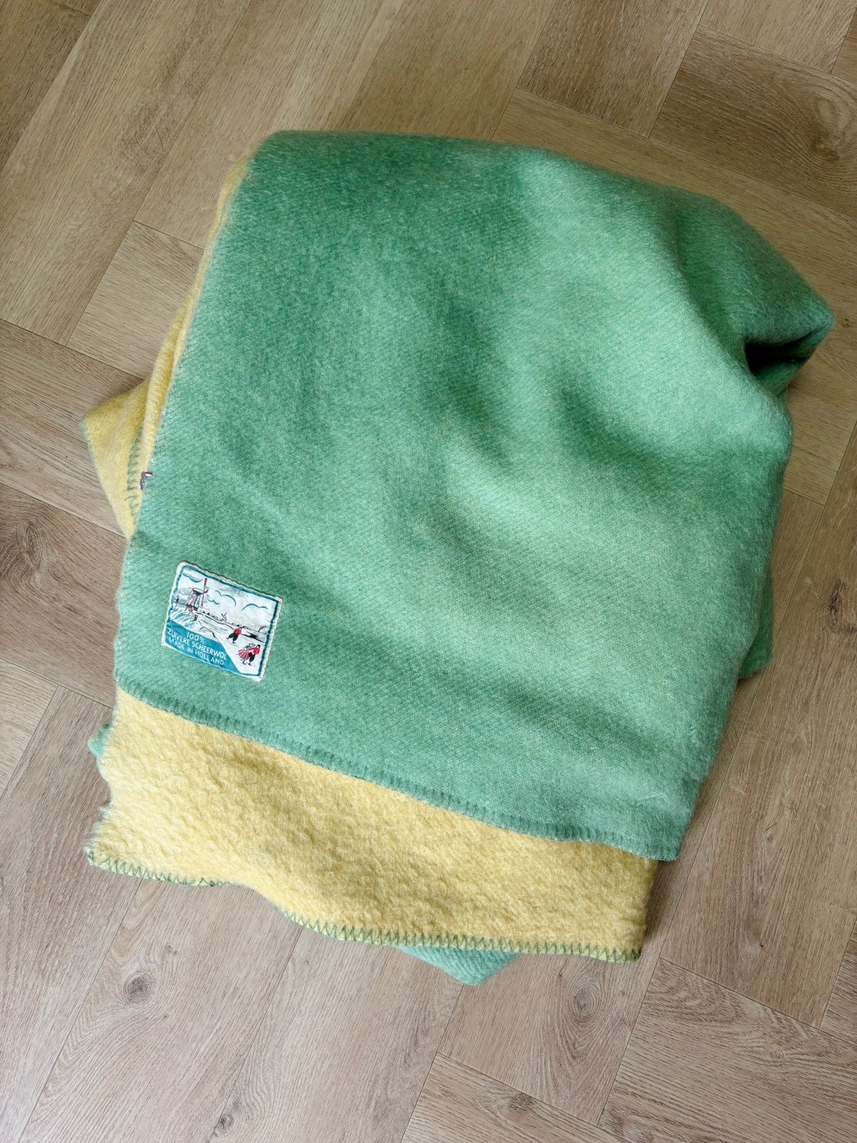 Vintage wollen deken geel/groen retro scheerwol, Huis en Inrichting, Woonaccessoires | Plaids en Woondekens, Ophalen of Verzenden