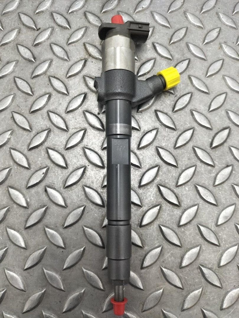 MITSUBISHI L200 BRANDSTOF INJECTOR / VERSTUIVER 2019, Ophalen of Verzenden, Gebruikt, Stiba lid
