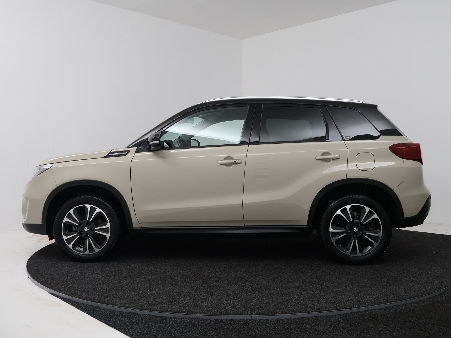 Suzuki Vitara 1.4 Boosterjet Style Smart Hybrid | Trekhaak |, Auto's, 12 maanden, Automatische klimaatregeling, Gebruikt, 4 cilinders