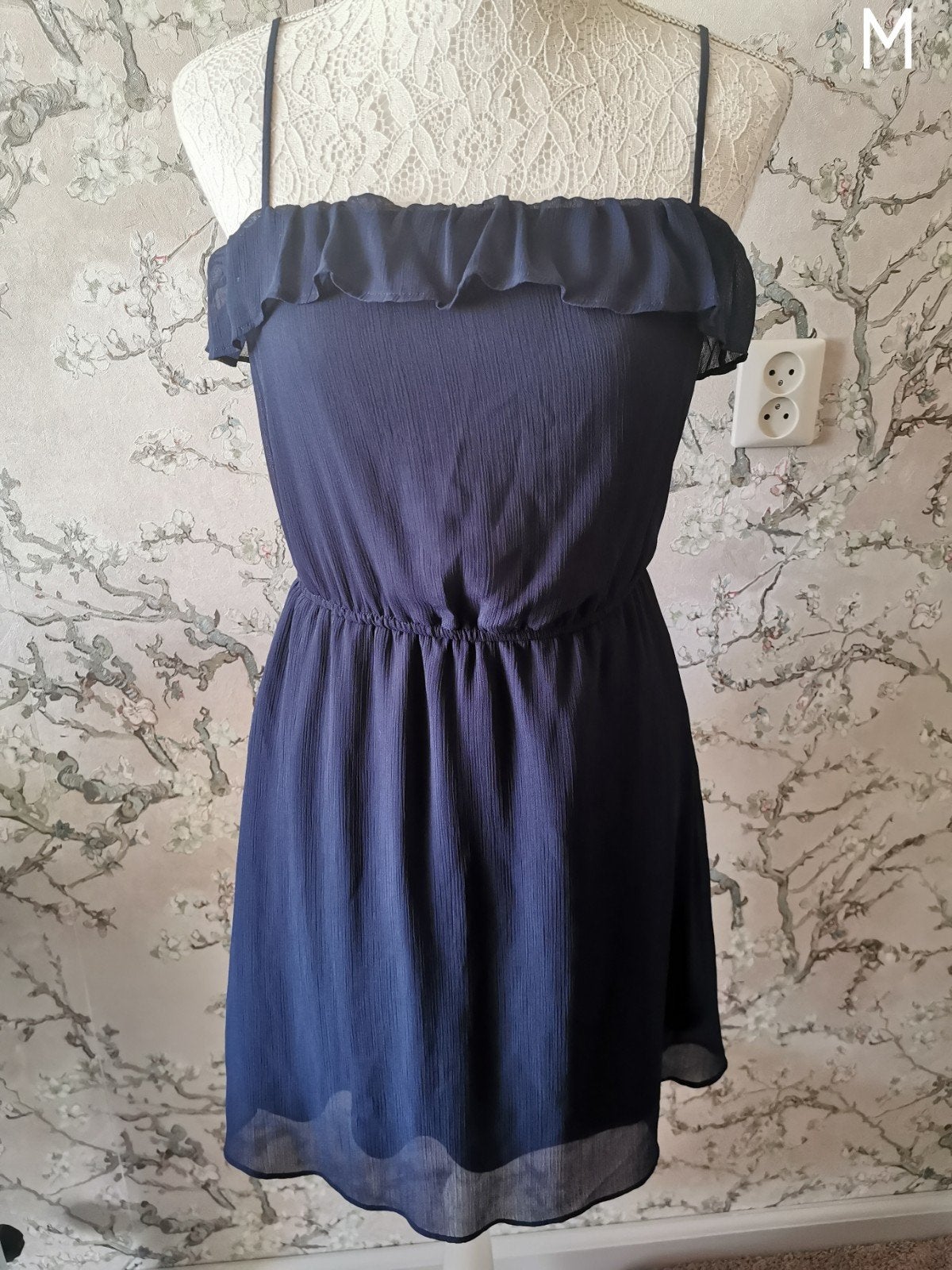 NIEUW Only donkerblauw jurkje maat M – voile/chiffon stof, Kleding | Dames, Maat 38/40 (M), Only, Blauw, Nieuw