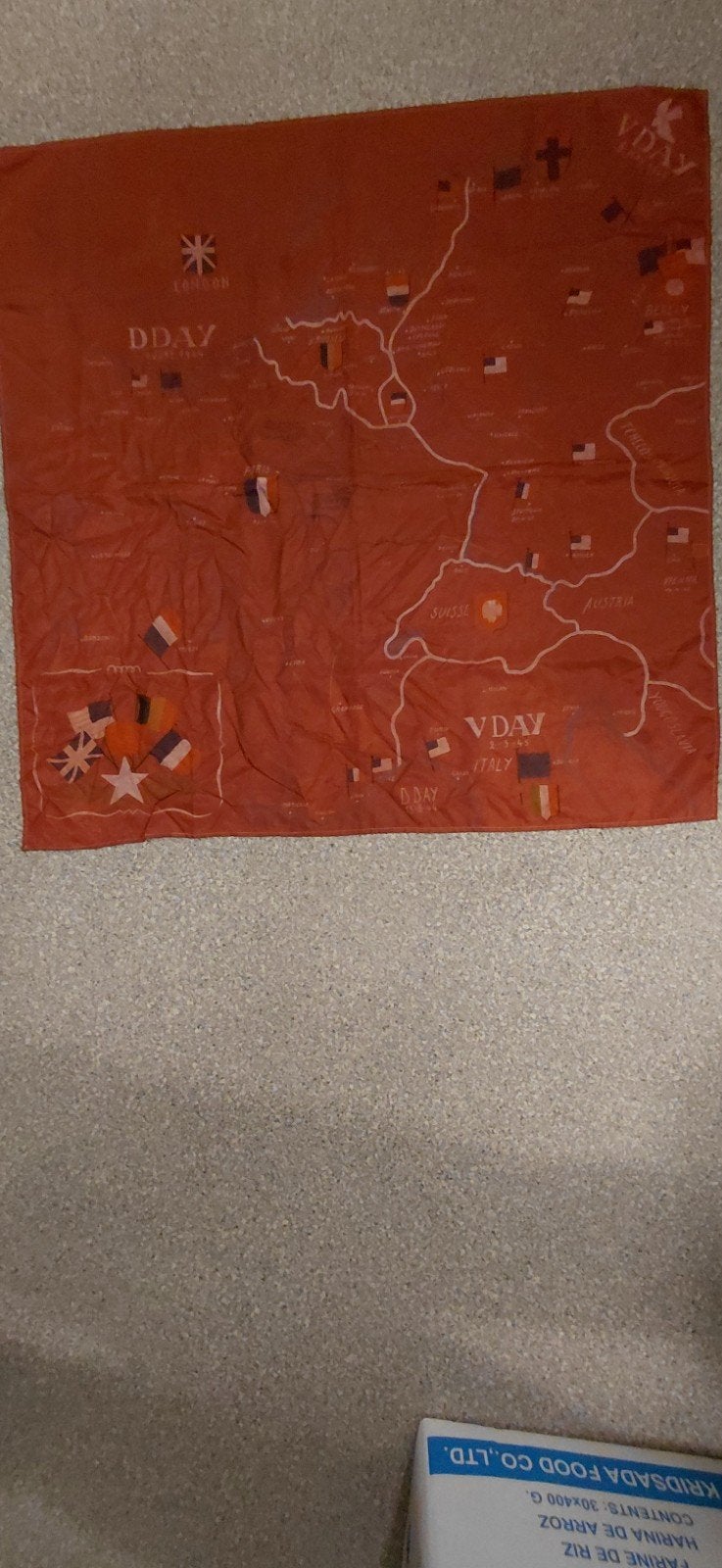 WOII V-Day D-Day zijden kaart 1944-1945, Ophalen of Verzenden, Overige soorten, Overige gebieden, Vlag of Vaandel